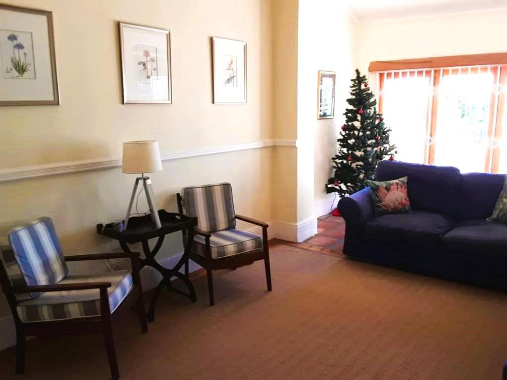 15 Braeside Villa