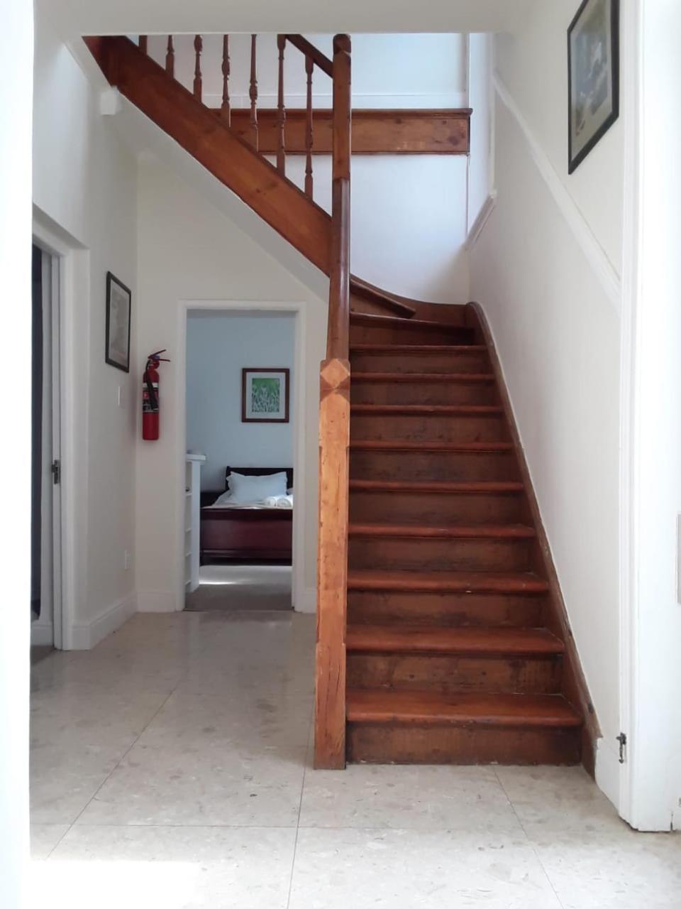 15 Braeside